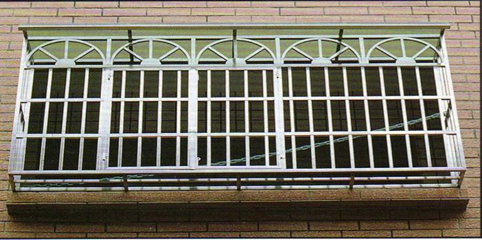 长沙星沙不锈钢防盗窗防护窗生产制作加工一年免费维护
