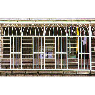 南京联润铁艺装饰工程公司-大门系列-不锈钢门窗-防盗网1